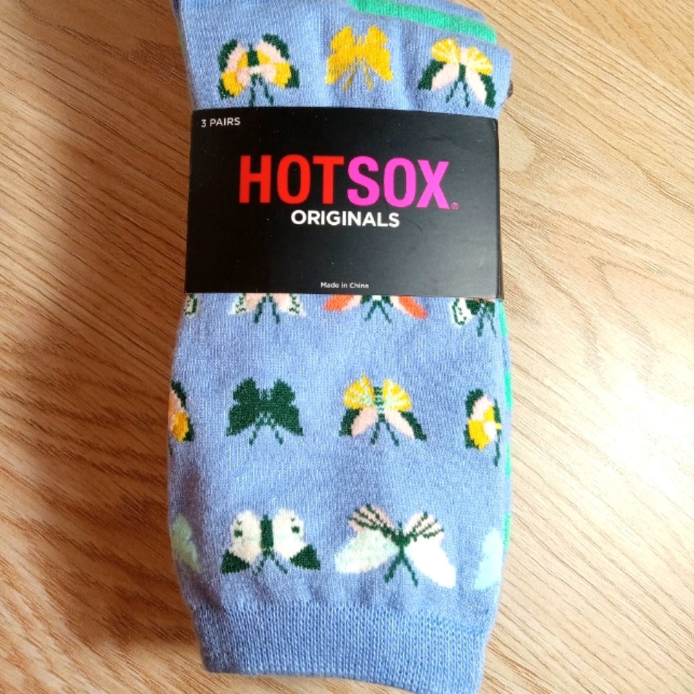 NWT 3 Pairs of HotSox Originals (Multicolor)